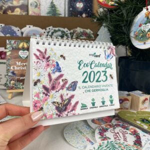 calendario ecologico piantabile 2023 in carta piantabile che germoglia